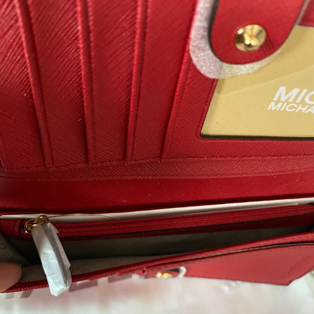 Michael Kors Satchel With matching wallet - Picture 5 of 9